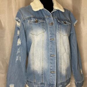 Frayed Hem Crop Distressed Denim Jacket​​​​​​​​​​​​​​​​​​​​​​​​​​